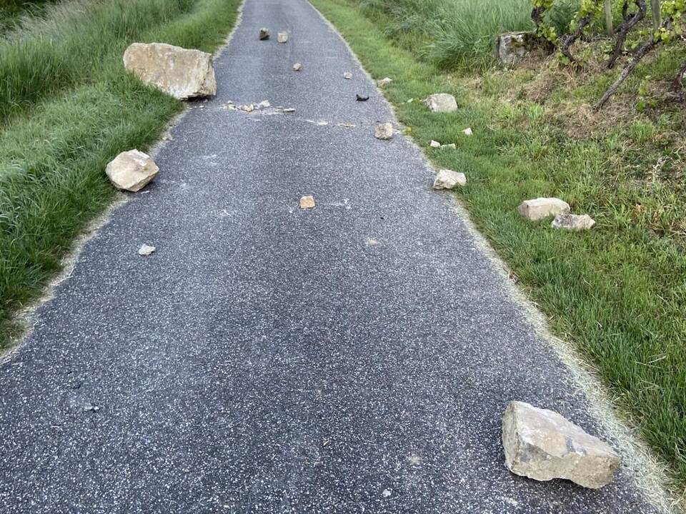 Der Enztalradweg bei Mühlhausen bleibt nach einem Felssturz weiter gesperrt. Stadt Mühlacker