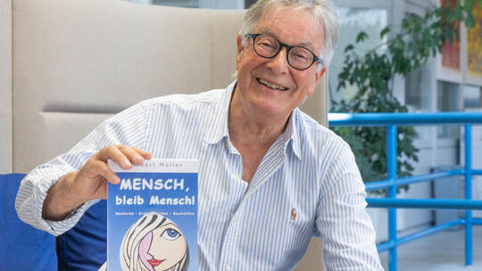 Vorwiegend heiter, Humor als Haltung: Herbert Müller hat Wissenswertes zum Menschen kurzweilig zusammengetragen.