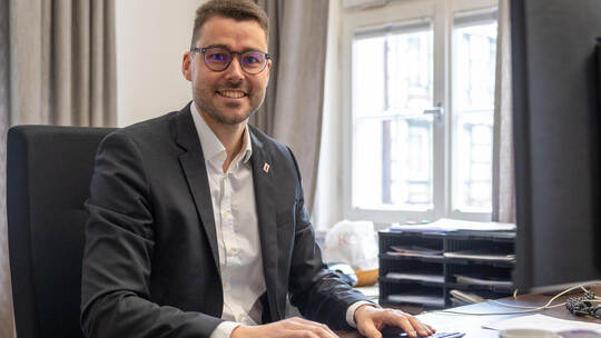 Fabian Bader ist Neuenbürgs Bürgermeister.