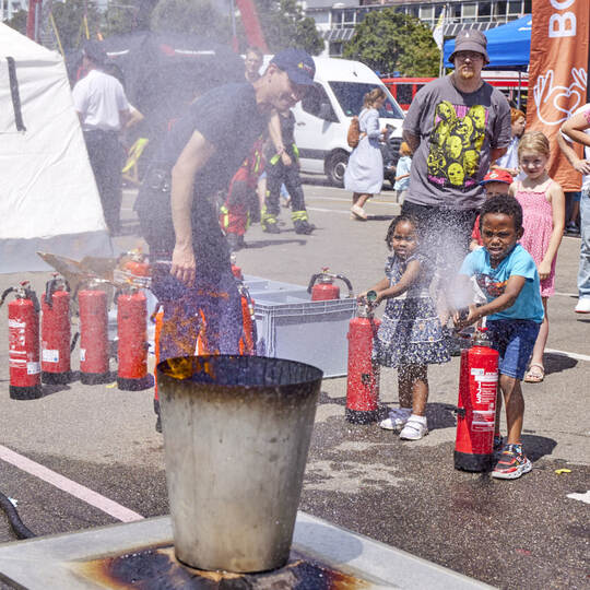 Tag der Feuerwehr mit Leistungschau und Tag der offenen Tür in der Hauptfeuerwache.