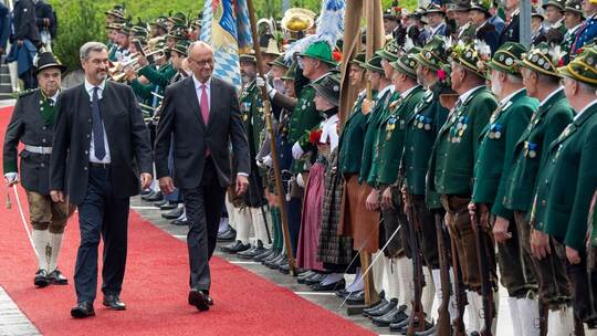 Bayerisches Kabinett tagt mit Bundeskanzler Merz Bayerisches Kabinett tagt mit Bundeskanzler Merz