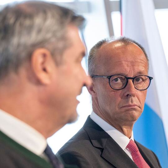 Bayerisches Kabinett tagt mit Bundeskanzler Merz