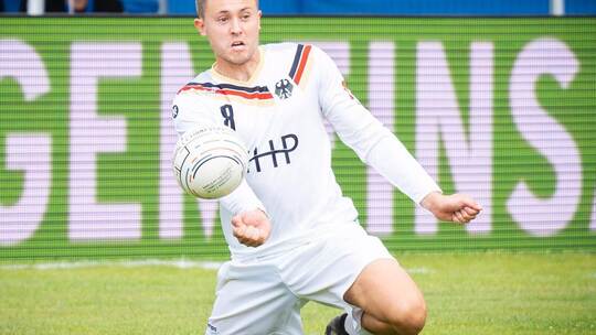 Gibt keinen Ball verloren: Oliver Kraut vom TV Waldrennach gilt als einer der weltbesten Abwehr-Spezialisten seiner Sportart. Fo