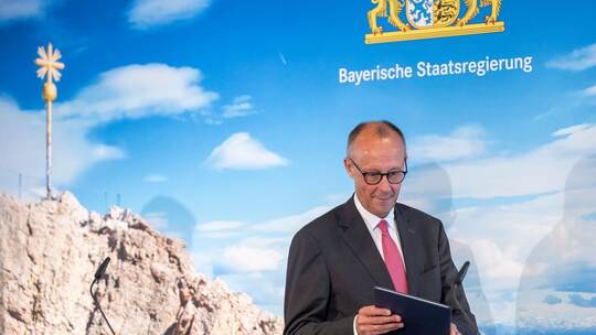 Bayerisches Kabinett tagt mit Bundeskanzler Merz