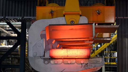 Thyssenkrupp nimmt 800 Millionen Euro-Anlage in Betrieb