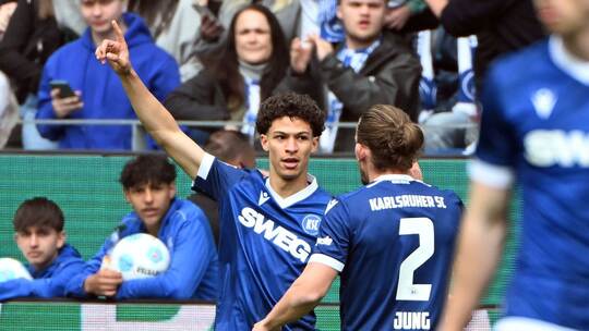 Karlsruher SC - 1. FC Kaiserslautern Karlsruher SC - 1. FC Kaiserslautern