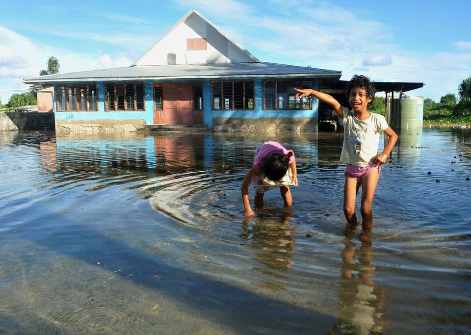 überfluteter Platz in Tuvalu