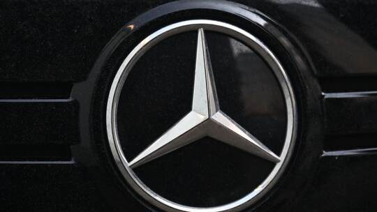 Mercedes-Benz Logo