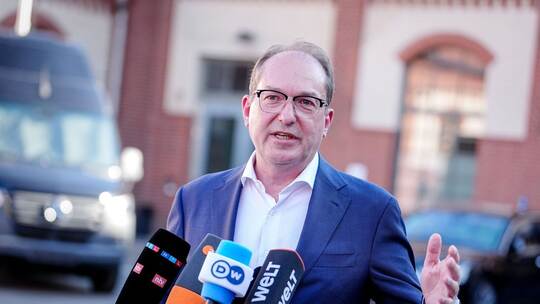 Bundesinnenminister Alexander Dobrindt (CSU) Bundesinnenminister Alexander Dobrindt (CSU)