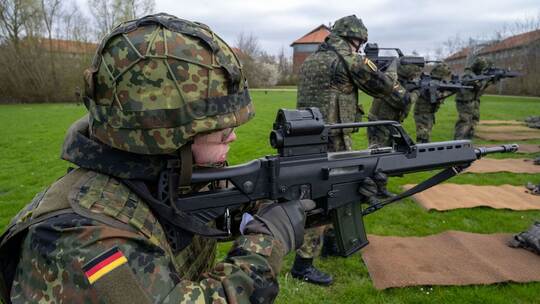 bundeswehr-f-hrerschein-zuschuss-f-r-freiwillige-politik