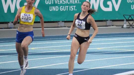 Bei der Junioren-DM im B-Finale: Lisa Fischer von der TSG Niefern (rechts). Foto: Steffen Fischer