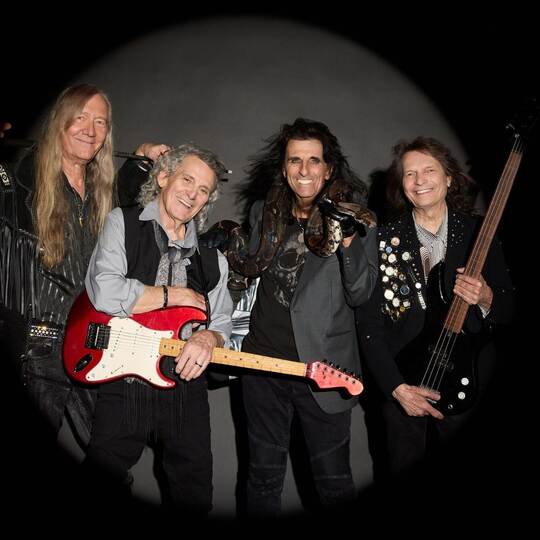 The Revenge Of Alice Cooper - neues Album