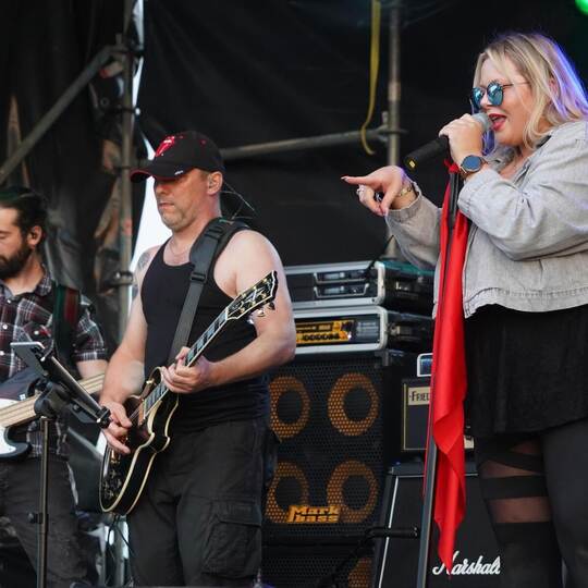Den Auftakt zum „Rock am Mais“ macht am Freitagabend die Band „Bad Lips“ mit einer temporeich und schnörkellos präsentierten Hom