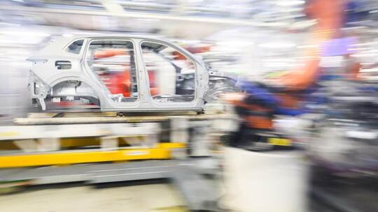 Für die deutschen Autobauer brechen nach dem Zoll-Deal der EU mit den USA harte Zeiten an. Volkswagen
