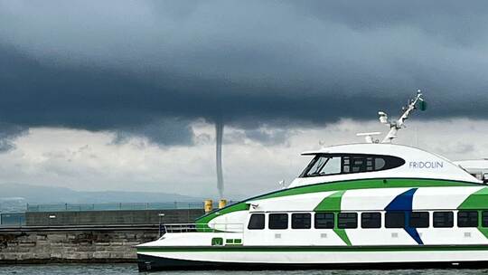 Wasserhose über dem Bodensee