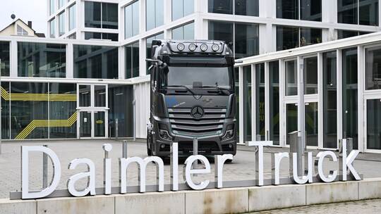 Daimler Truck Daimler Truck