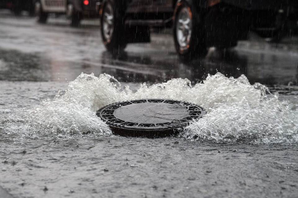Überflutete Straßen nach Unwetter
