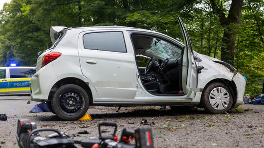 Unfall B463 Dillweißenstein Pforzheim