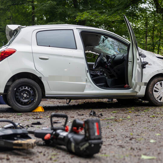 Unfall B463 Dillweißenstein Pforzheim