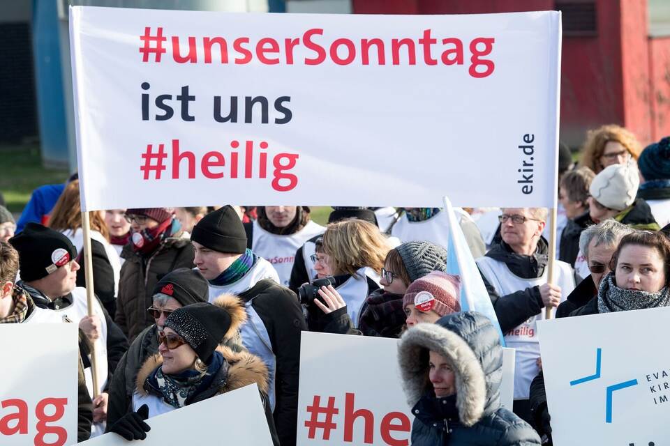 Demonstration für verkaufsfreien Sonntag