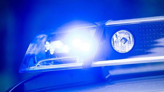 Polizei Blaulicht (Symbolbild) Polizei Blaulicht (Symbolbild)