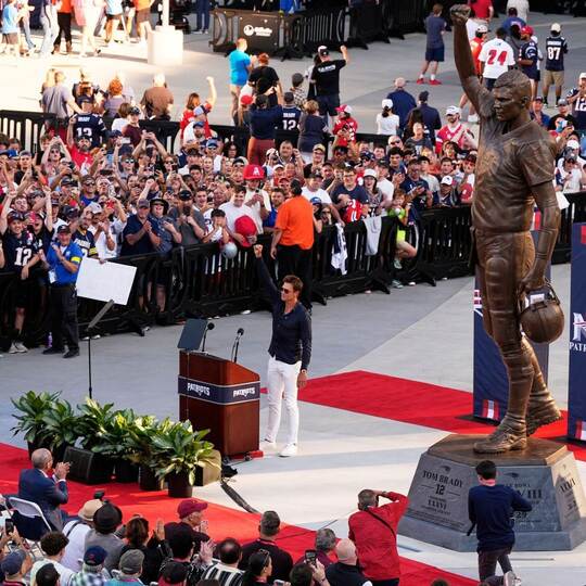 Bronzestatue für Ex-Quarterback Brady