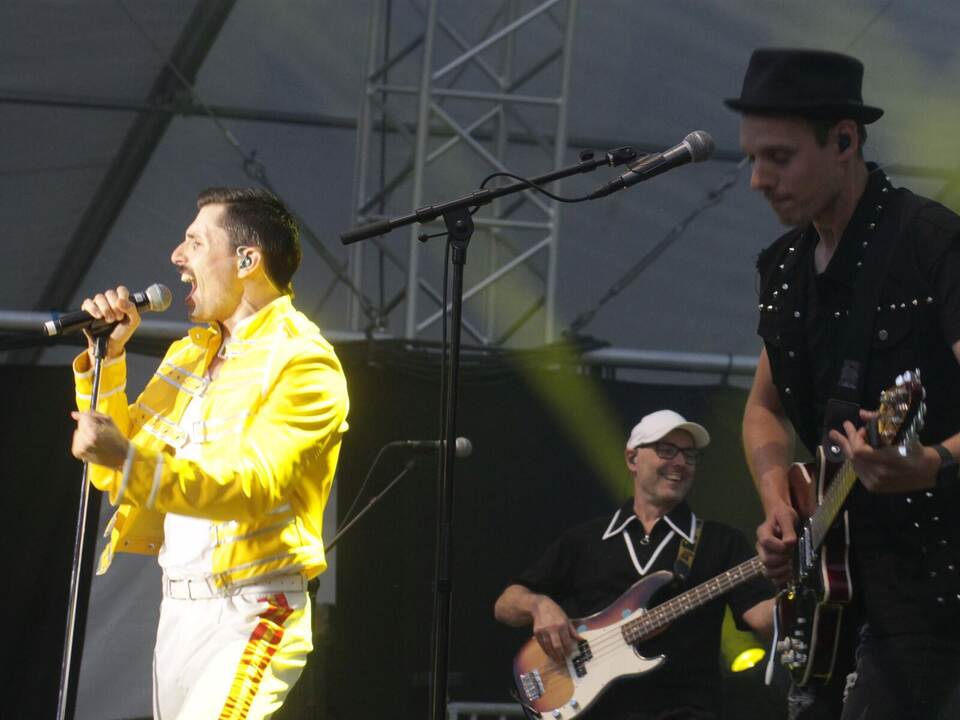 Queen-Tribute reißt das Hirsauer Publikum mit: Valentin Louis Findling ...