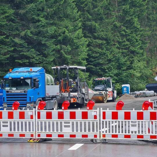 Der Landkreis Calw saniert im Auftrag des Regierungspräsidiums Karlsruhe die B 294 in verschiedenen Abschnitten.