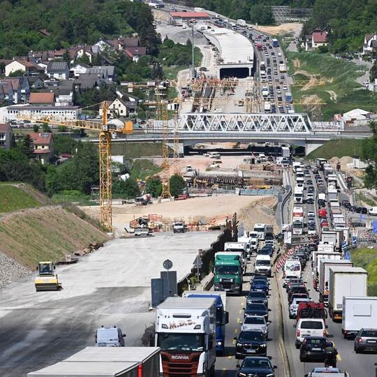 Autobahn 8 Baustelle bei Pforzheim Autobahn 8 Baustelle bei Pforzheim