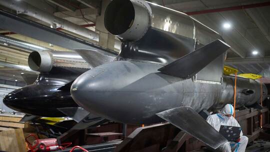 Ukraine-Krieg - Drohnenfabrik in der Ukraine Ukraine-Krieg - Drohnenfabrik in der Ukraine