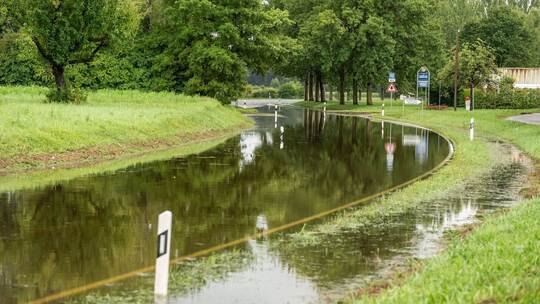 Überflutungen wegen Starkregen in Baden-Württemberg