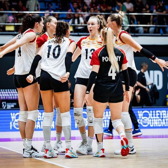 Volleyball WM Frauen in Thailand - Deutschland - Kenia