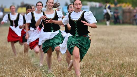 Höhepunkt des Markgröninger Schäferlaufs Höhepunkt des Markgröninger Schäferlaufs