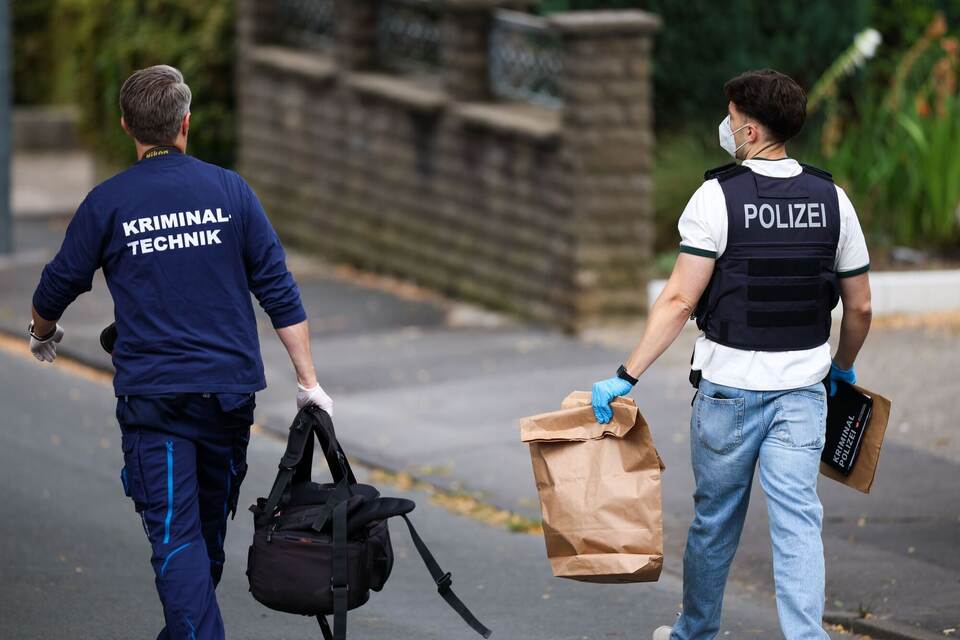 Polizeieinsatz in Menden - Fahndung Polizeieinsatz in Menden - Fahndung