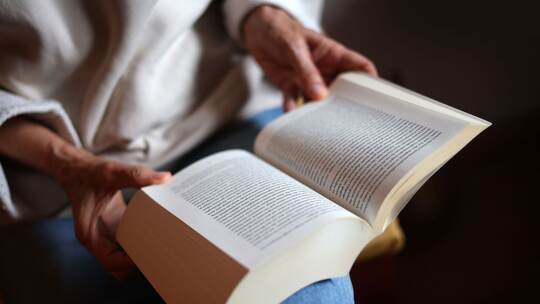 Buch lesen Buch lesen