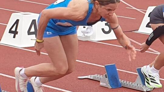 Start frei für Corinna Jungnickel über die 100 Meter.