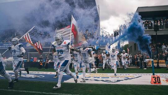 Ordentlich Rauch reinlassen wollen die Wilddogs im Heimspiel.Archivfoto: Siebert Wilddogs 44 - 19 Spiders