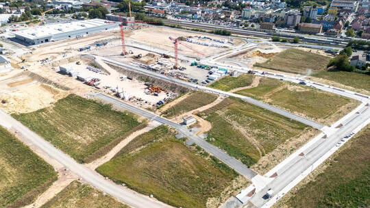 Die Erschließung auf der Ziegelhöhe sollen in Kürze abgeschlossen sein, dann kann der erste Bauabschnitt an die Stadt Mühlacker Mühlacker Baufortschritt Ziegelhöhe