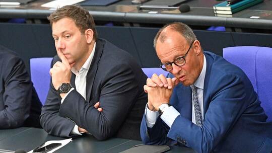 Lars Klingbeil und Friedrich Merz Lars Klingbeil und Friedrich Merz