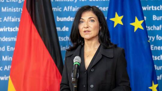 Reiche zu Strompaket