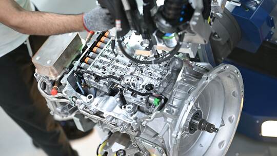 ZF Friedrichshafen AG ZF Friedrichshafen AG