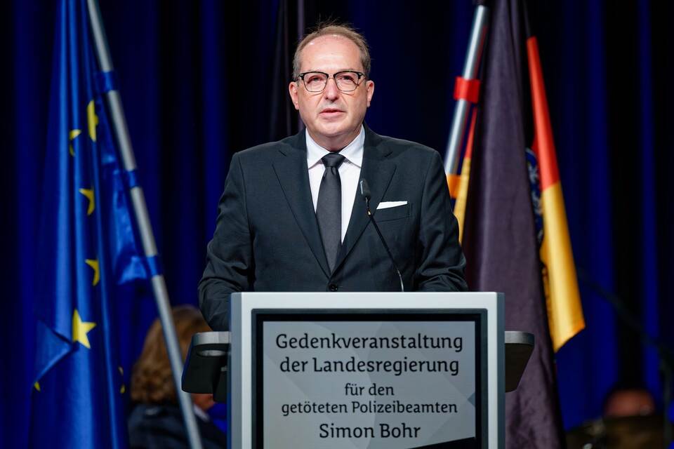 Gedenkfeier für getöteten Polizisten Gedenkfeier für getöteten Polizisten