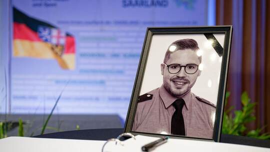 Gedenkfeier für getöteten Polizisten Gedenkfeier für getöteten Polizisten