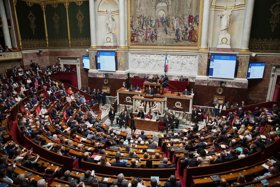 Frankreichs Premier stellt Vertrauensfrage Frankreichs Premier stellt Vertrauensfrage