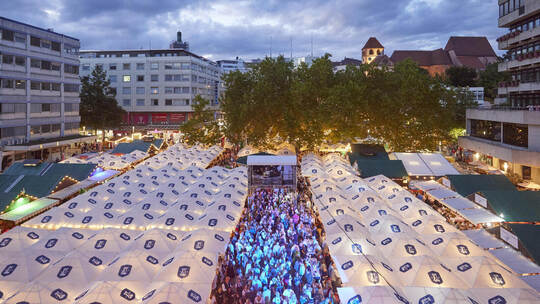 Beim Oechsle-Fest 2024 ist es zu dem Vorfall gekommen. Oechsle-Fest. Dirndl-Abend