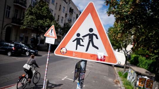 Verkehrsschild "Achtung Kinder"