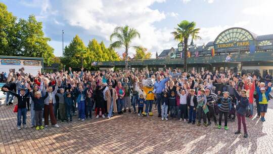Was für eine Freude: Sie alle erleben dank des Schmuckunternehmens Rauschmayer einen vergnüglichen Tag im Europa-Park. Rauschmay