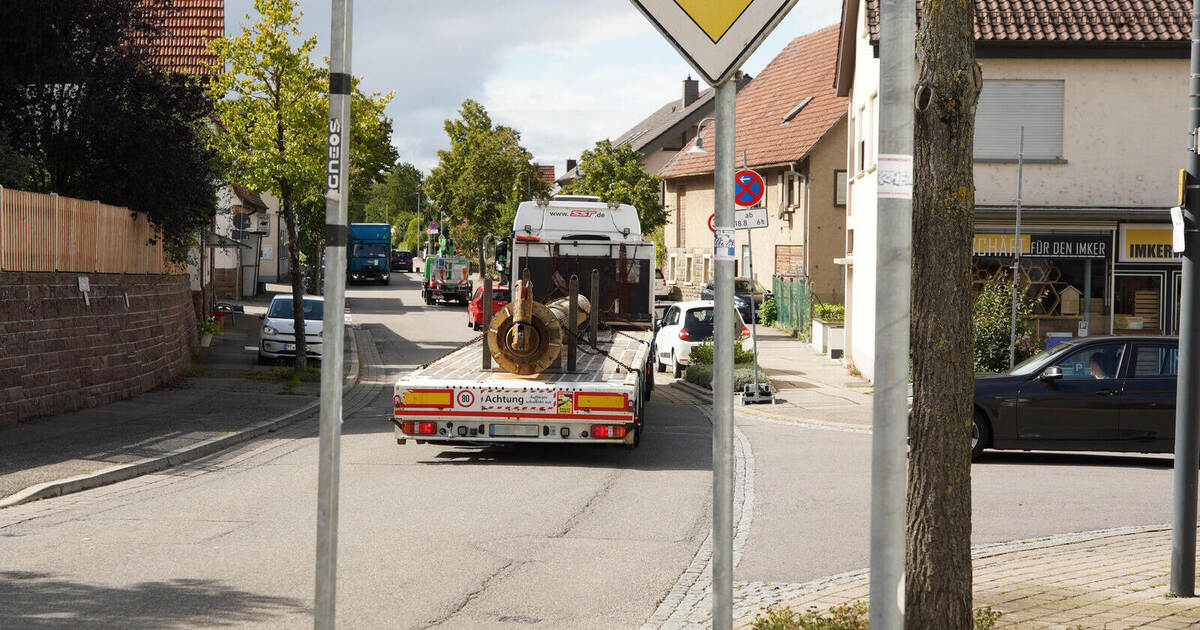 Pipe bursts in Dürrn: Detour of the closed B 294 now via Göbrichen
