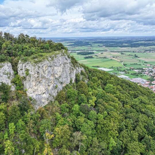 Mann überlebt 60-Meter-Felsensturz am Rosenstein