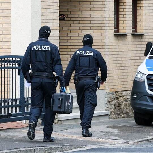 Razzia gegen mutmaßliche Rechtsradikale in drei Bundesländern